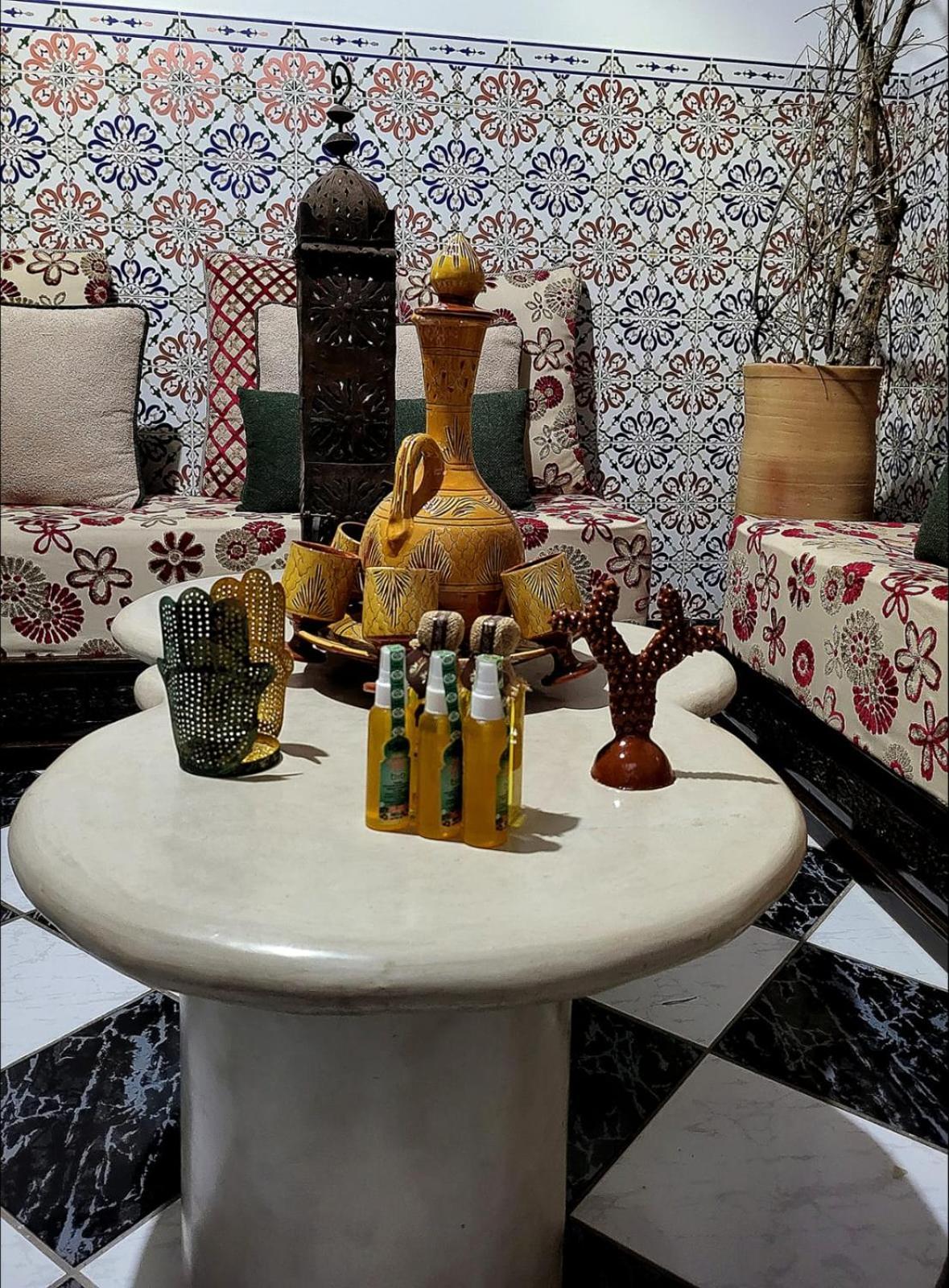 Riad Traditionnel De Charme 3 Chambres Marrakesh Eksteriør billede